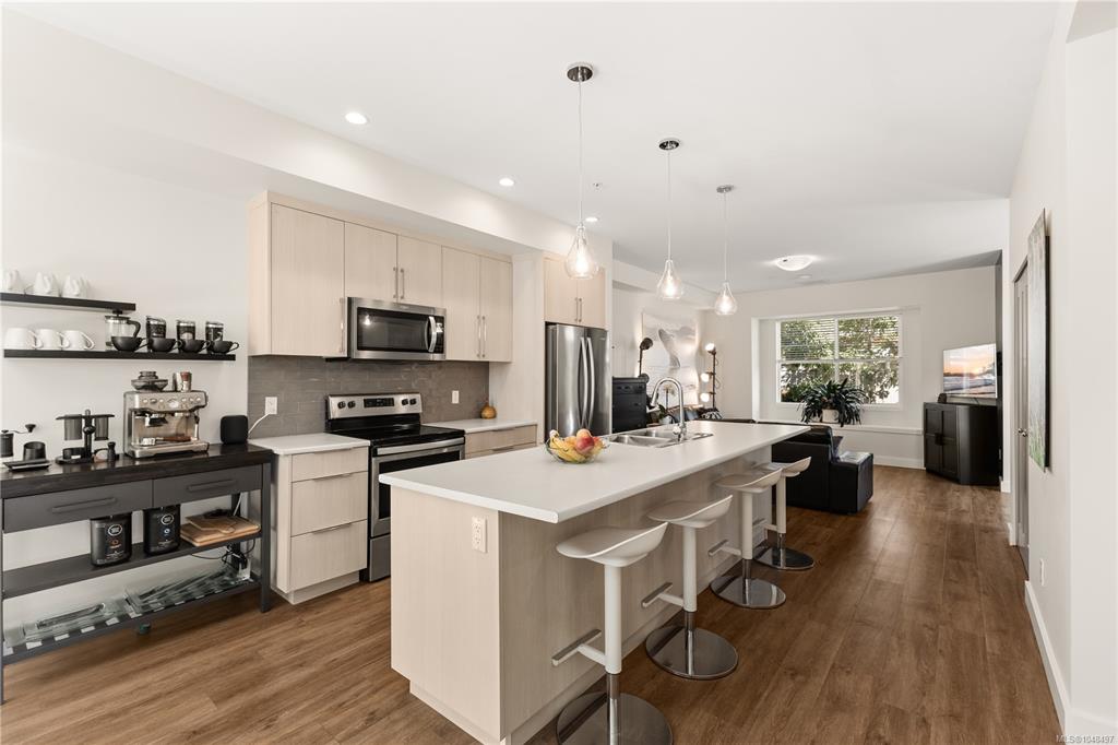 Fourth View of 796 Island Hwy S, BROWNSTONE TOWNHOMES, Campbell River, BC, V9W 1A6