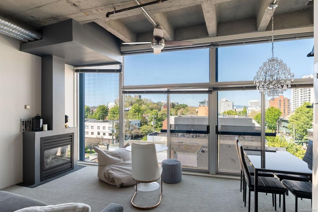 Fifth View of 1061 Fort St, Victoria, BC, V8V 5A1