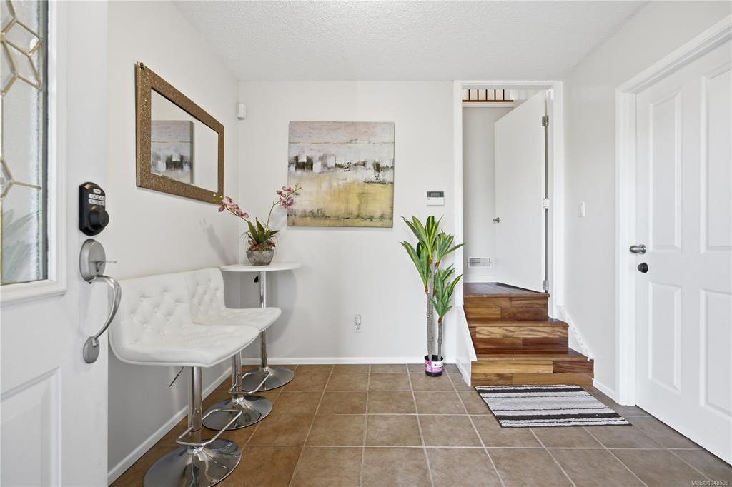 Fifth View of 2077 Lakeside Dr, Nanaimo, BC, V9X 1B5