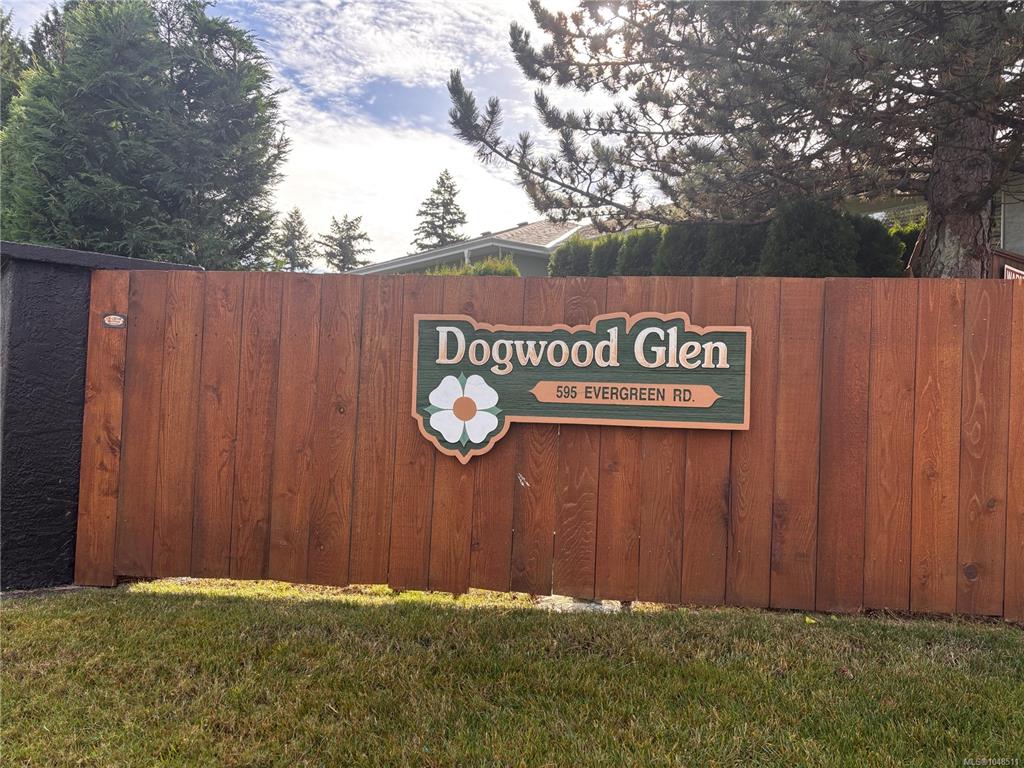Second View of 595 Evergreen Rd, Campbell River, BC, V9W 7R4