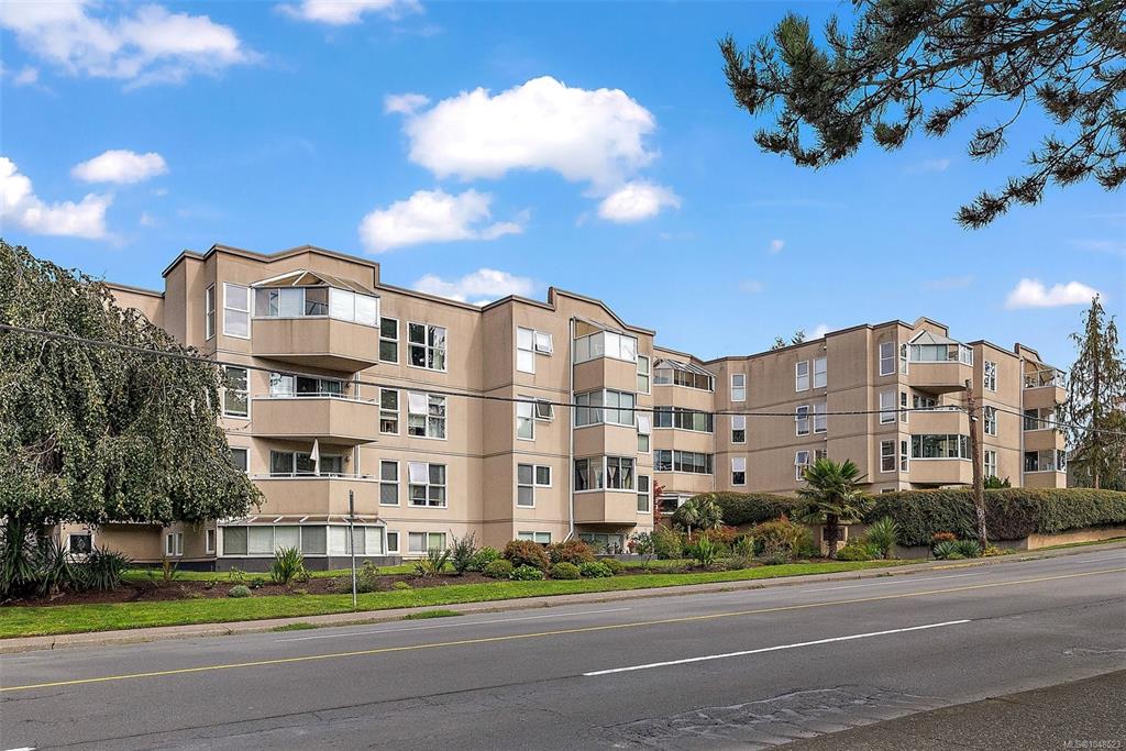 40 Gorge Rd W, 1048523, BC,