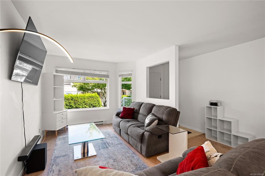Third View of 478 Culduthel Rd, Saanich, BC, V8Z 1G1