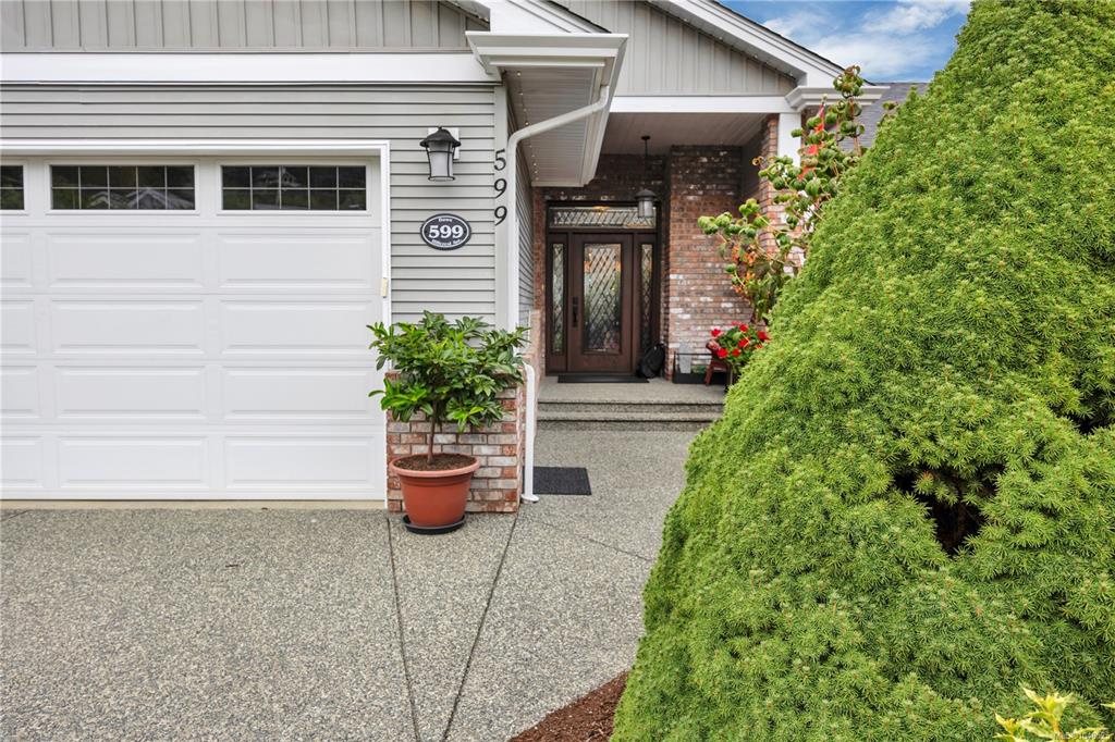 Fourth View of 599 Hillcrest Ave, Ladysmith, BC, V9G 1W1