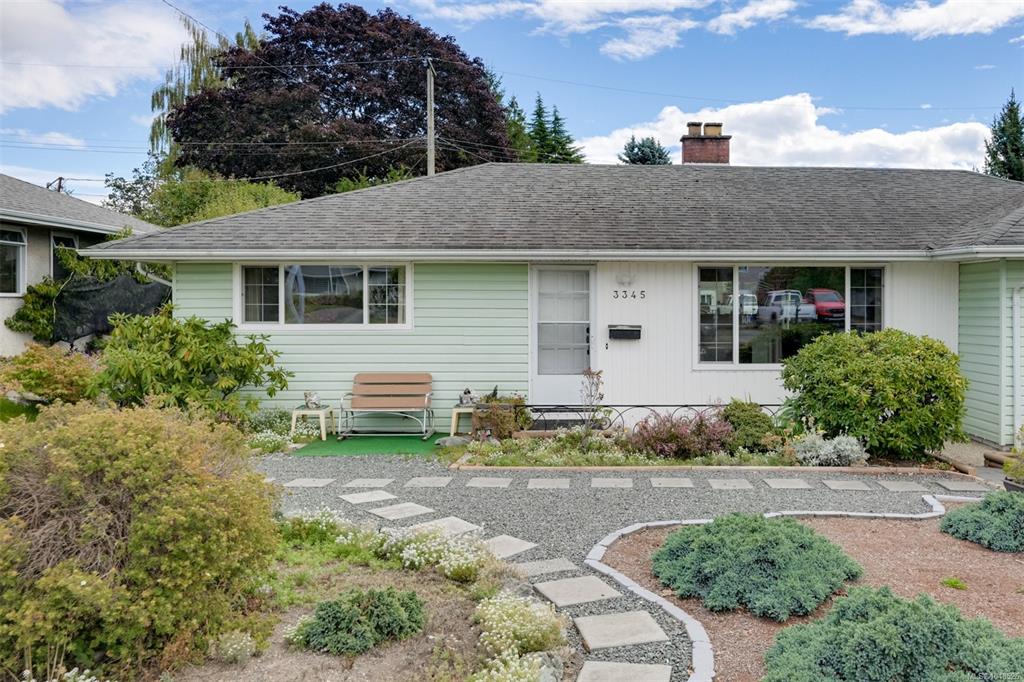 Fourth View of 3345 Biscoe Dr, Saanich, BC, V8Z 4P7