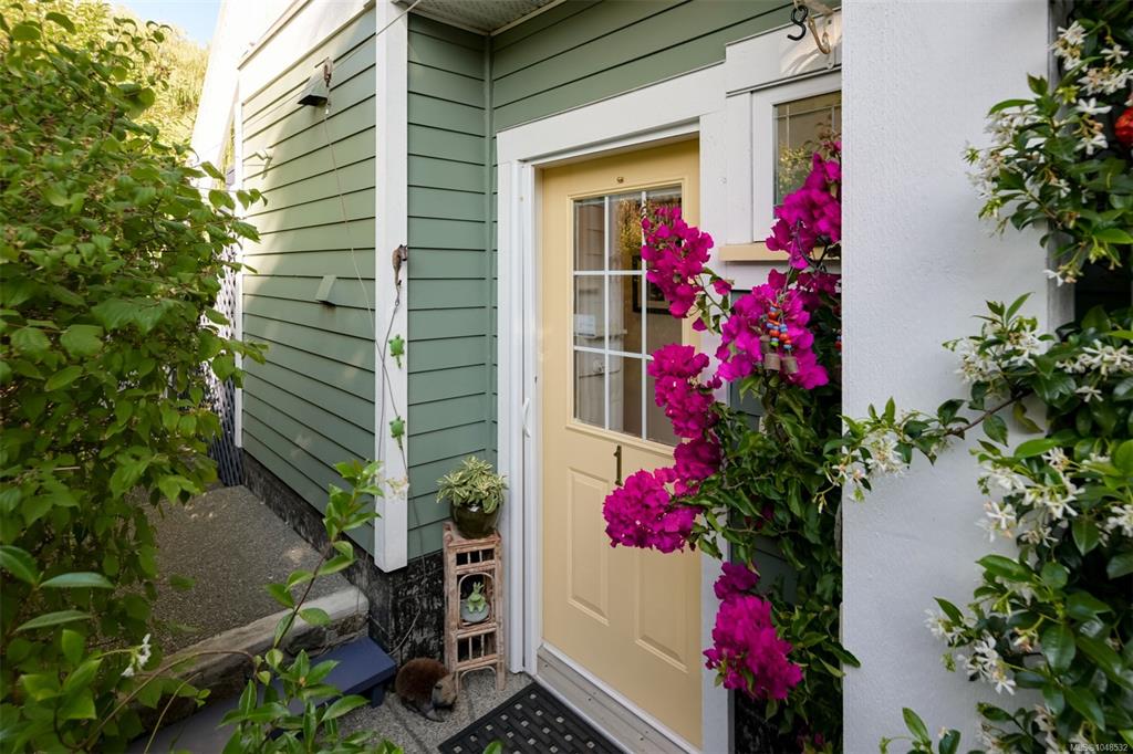 Fifth View of 2116 Richmond Rd, Victoria, BC, V8R 4C4