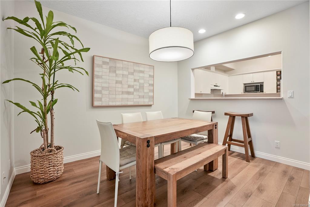 Fourth View of 4525 Wilkinson Rd, Orchard Woods, Saanich, BC, V8Z 5C3