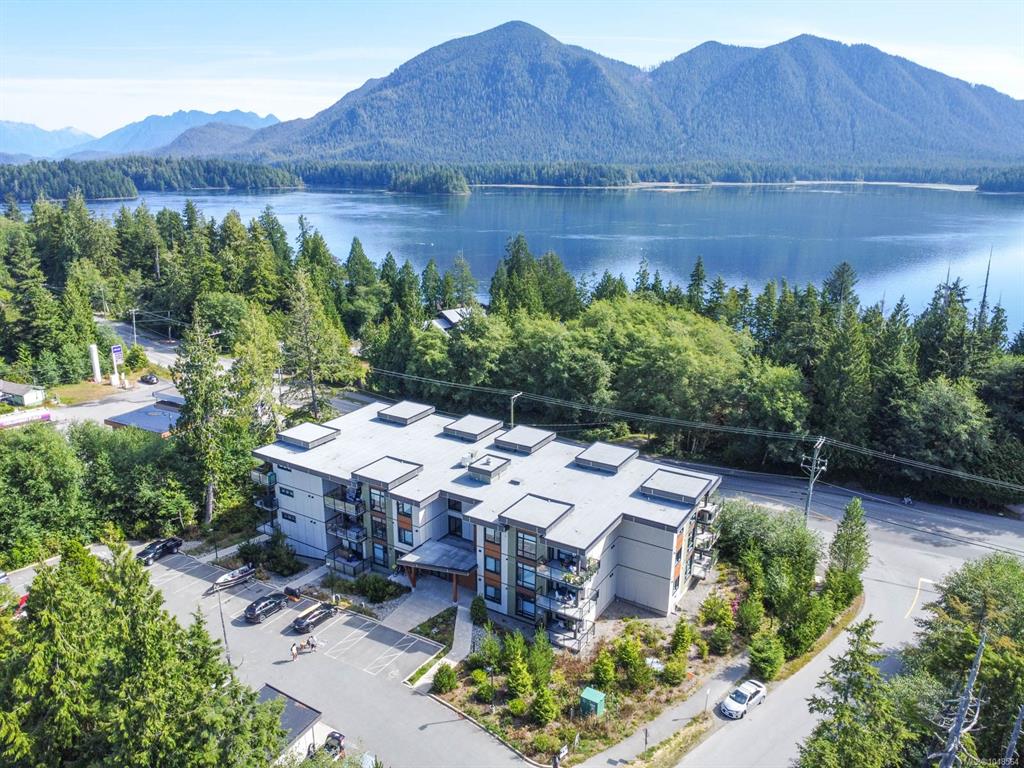 700 Yew Wood Rd, 1048564, BC,