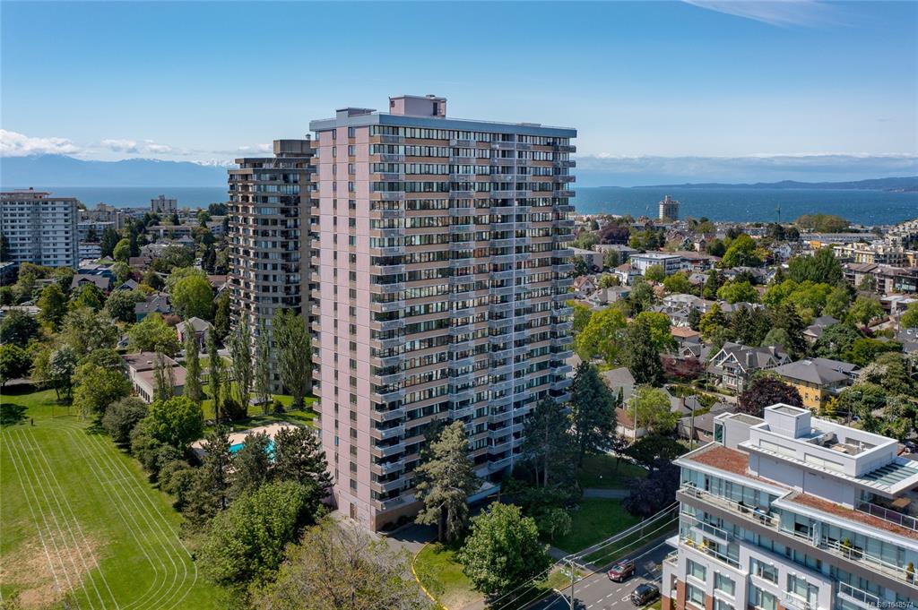 Second View of 647 Michigan St, Orchard House, Victoria, BC, V8V 1S9