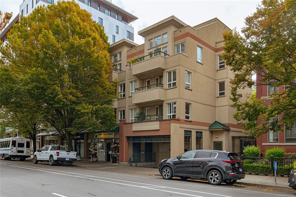 1015 Johnson St, 1048583, BC,