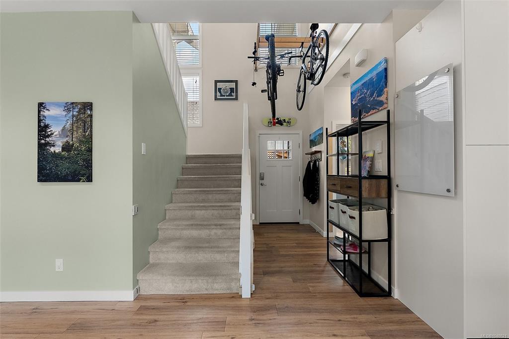 Fourth View of 1113 Lyall St, Esquimalt, BC, V9A 5G3