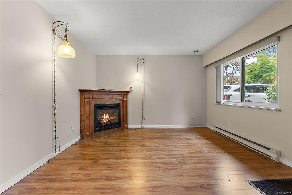 Fourth View of 3167 Irma St, Victoria, BC, V9A 1S9