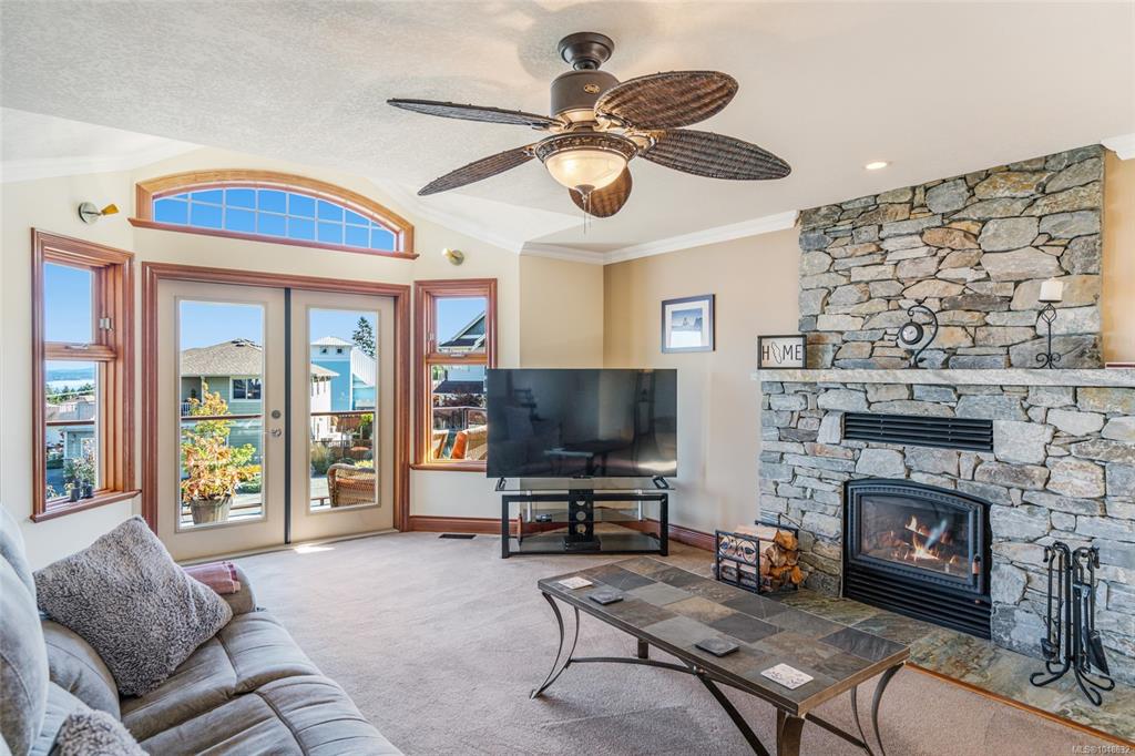 Third View of 526 Douglas Pl, Ladysmith, BC, V9G 2B9