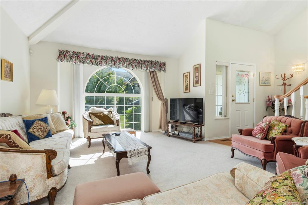 Fourth View of 712 Bowen Dr, Campbell River, BC, V9H 1S1