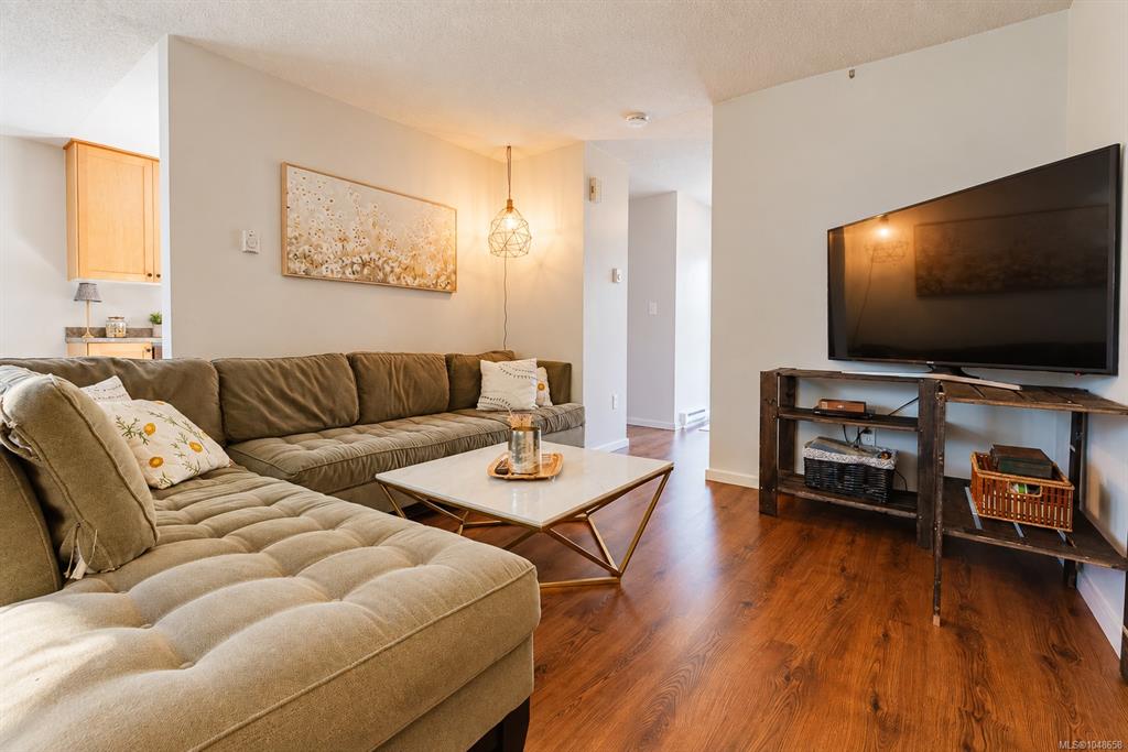 Third View of 3035 Metchosin Rd, Colwood, BC, V9B 4Y6