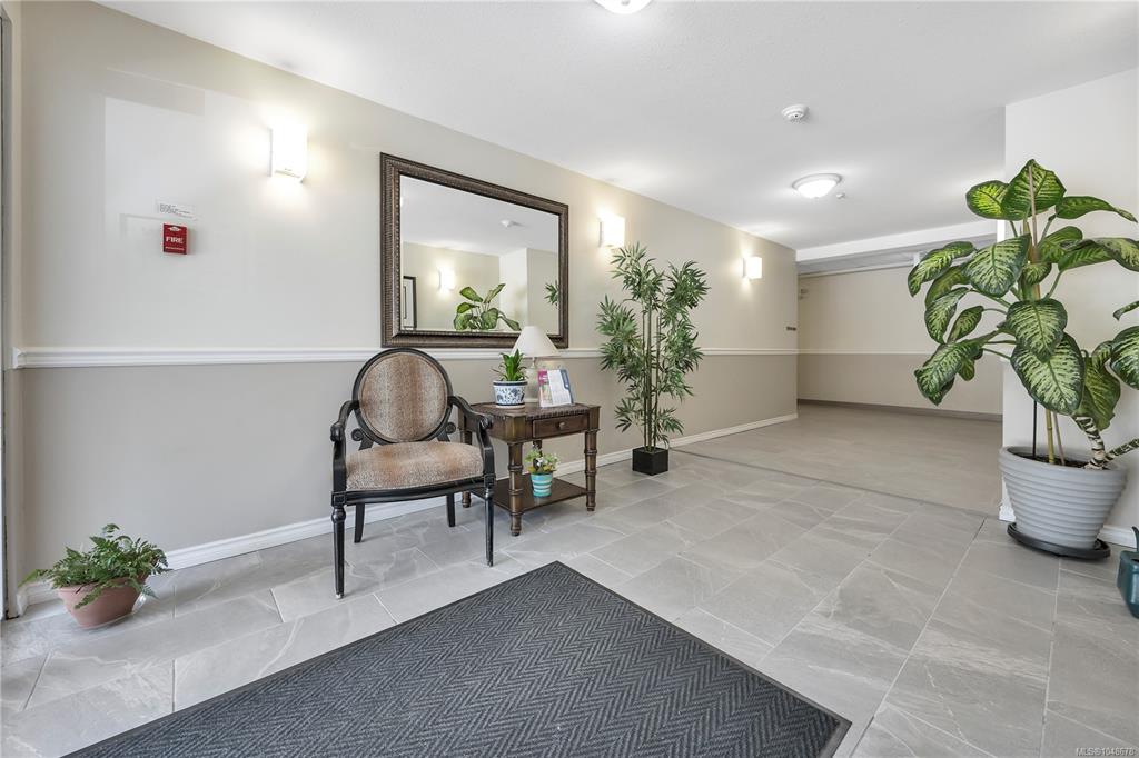 1631 Dufferin Cres, 1048678, BC,
