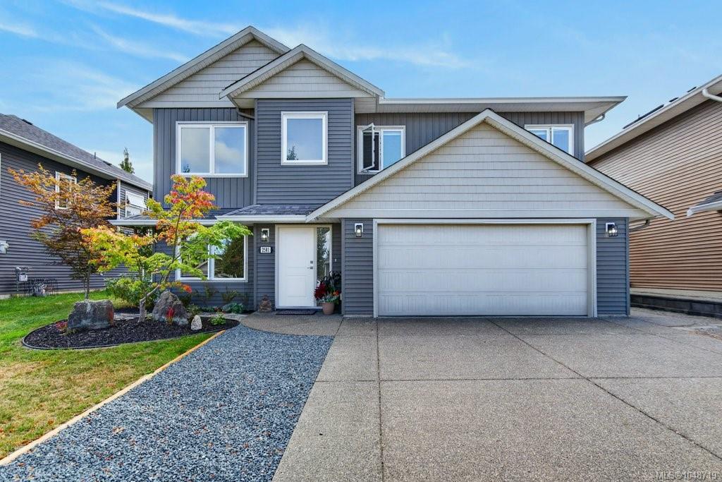 Second View of 2581 Kendal Ave, Cumberland, BC, V0R 1S0