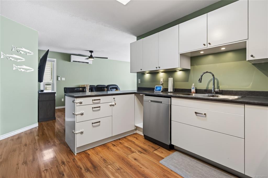 Fifth View of 708 Erickson Rd, Campbell River, BC, V9W 5N9