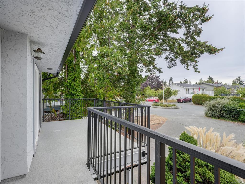 Third View of 4468 Fairmont Pl, Saanich, BC, V8N 4R3