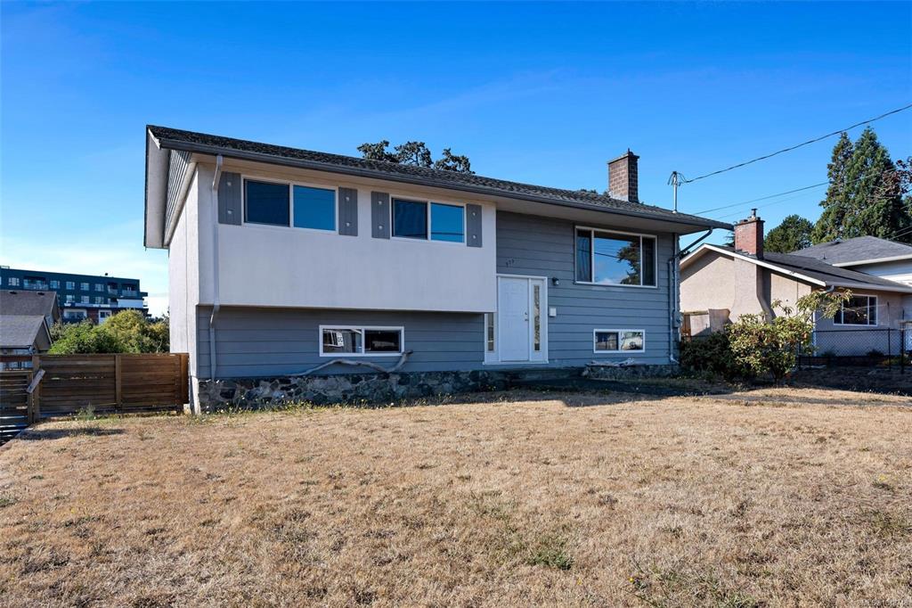 Third View of 909 Shearwater St, Esquimalt, BC, V9A 4V3