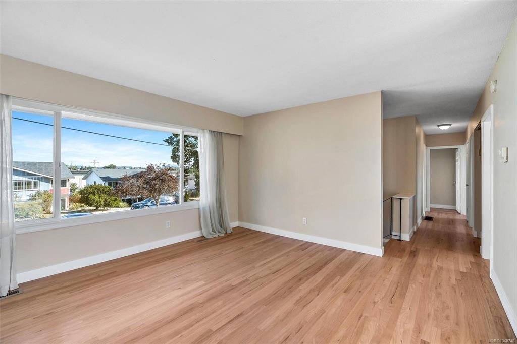 Fifth View of 909 Shearwater St, Esquimalt, BC, V9A 4V3