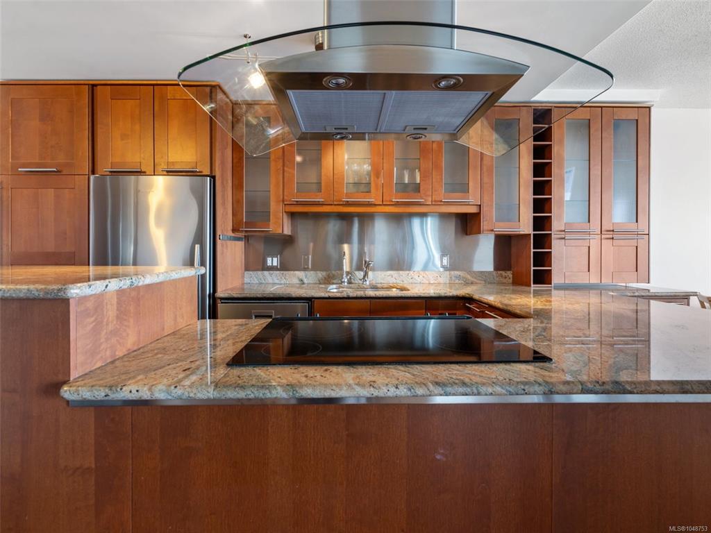 Third View of 620 Toronto St, Victoria, BC, V8V 1P7