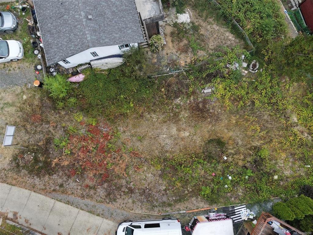 Third View of 350 Carnell Dr, Lake Cowichan, BC, V0R 2G1