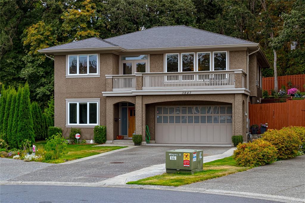 Third View of 3847 Cardie Crt, Saanich, BC, V8Z 7G8
