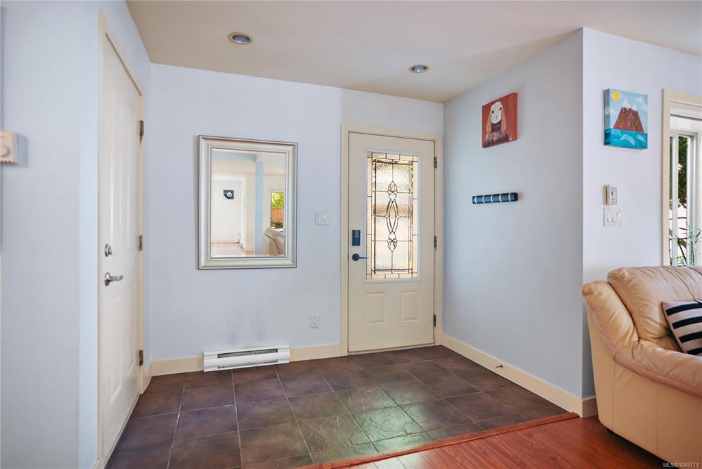 Fourth View of 3215 Ernhill Pl, Langford, BC, V9C 3N8