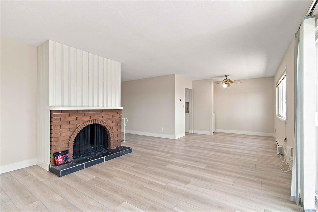 Third View of 2940 Cedar Hill Rd, Victoria, BC, V8T 3H9