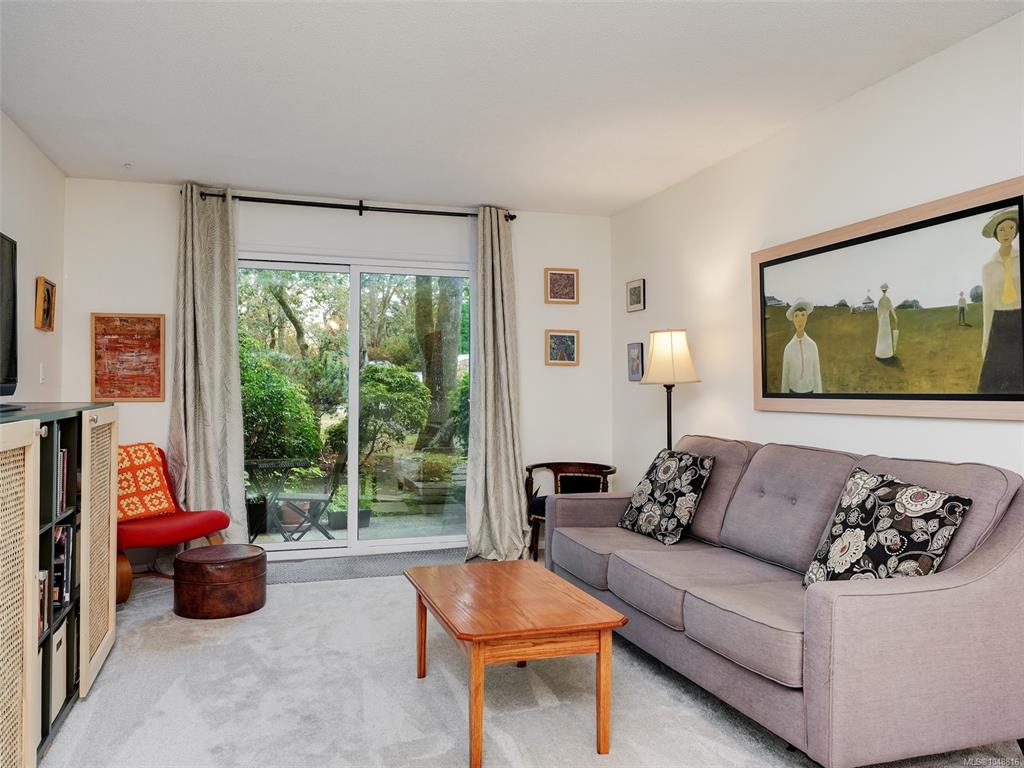 Fifth View of 1010 Bristol Rd, Carolyn Manor Estates, Saanich, BC, V8X 4R8