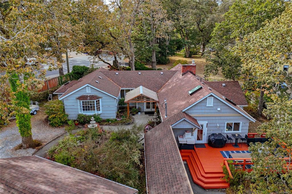 Fourth View of 4081 Cedar Hill Rd, Saanich, BC, V8N 3C2