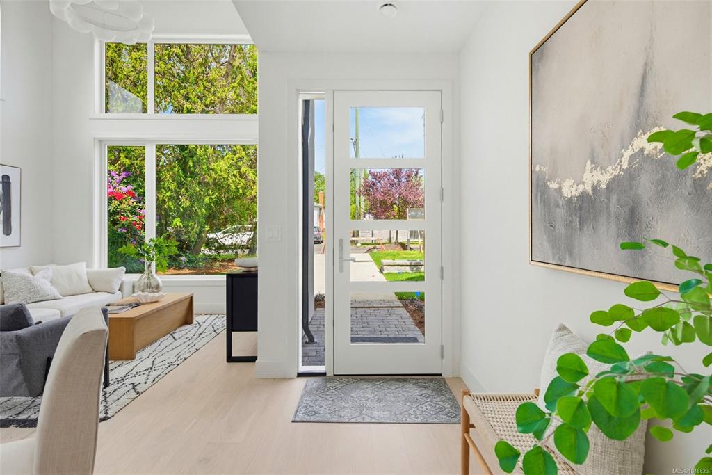 Fifth View of 2456 Tod Rd, Oak Bay, BC, V8R 2N1