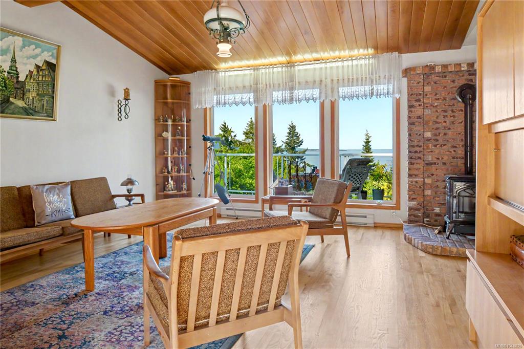 Third View of 131 Melvin Cres, Bowser, BC, V0R 1G0