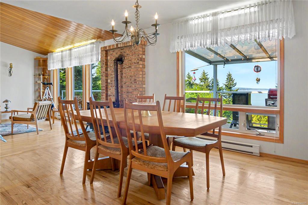 Fourth View of 131 Melvin Cres, Bowser, BC, V0R 1G0