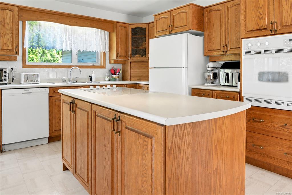 Fifth View of 131 Melvin Cres, Bowser, BC, V0R 1G0