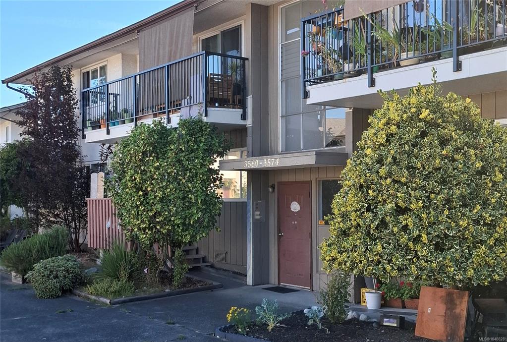 Second View of 3566 Tillicum Rd, Parkside, Saanich, BC, V8Z 4H4