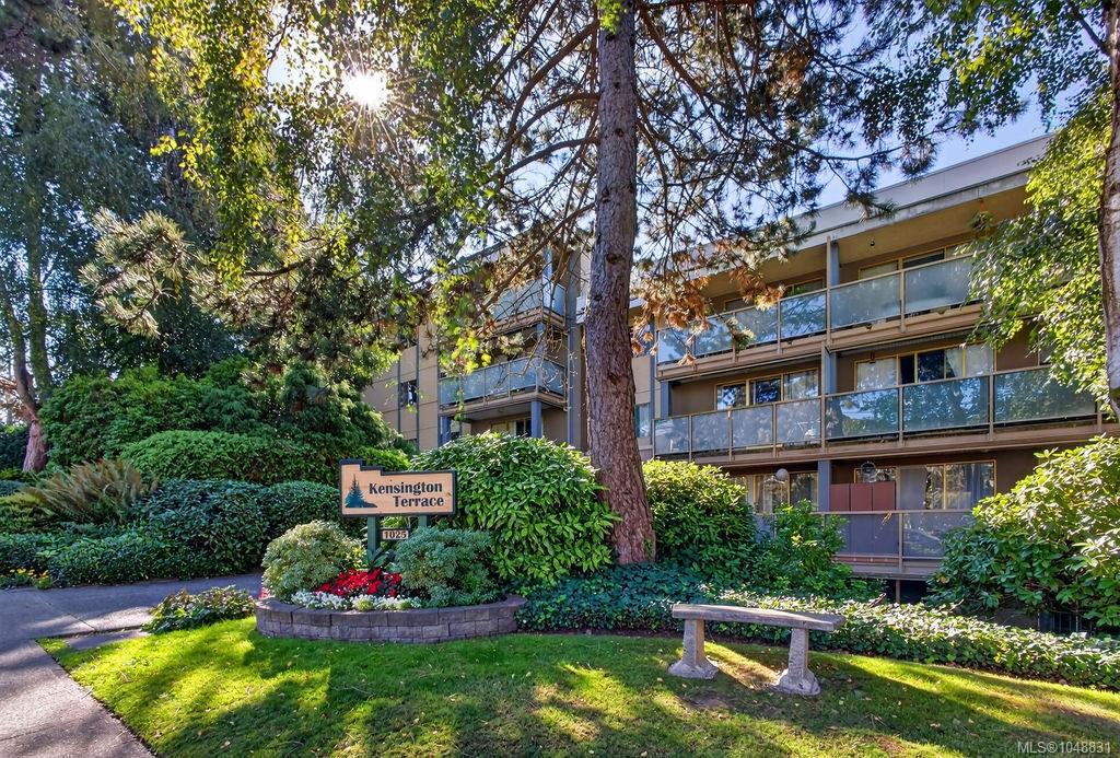 Third View of 1025 Inverness Rd, Saanich, BC, V8X 2S2