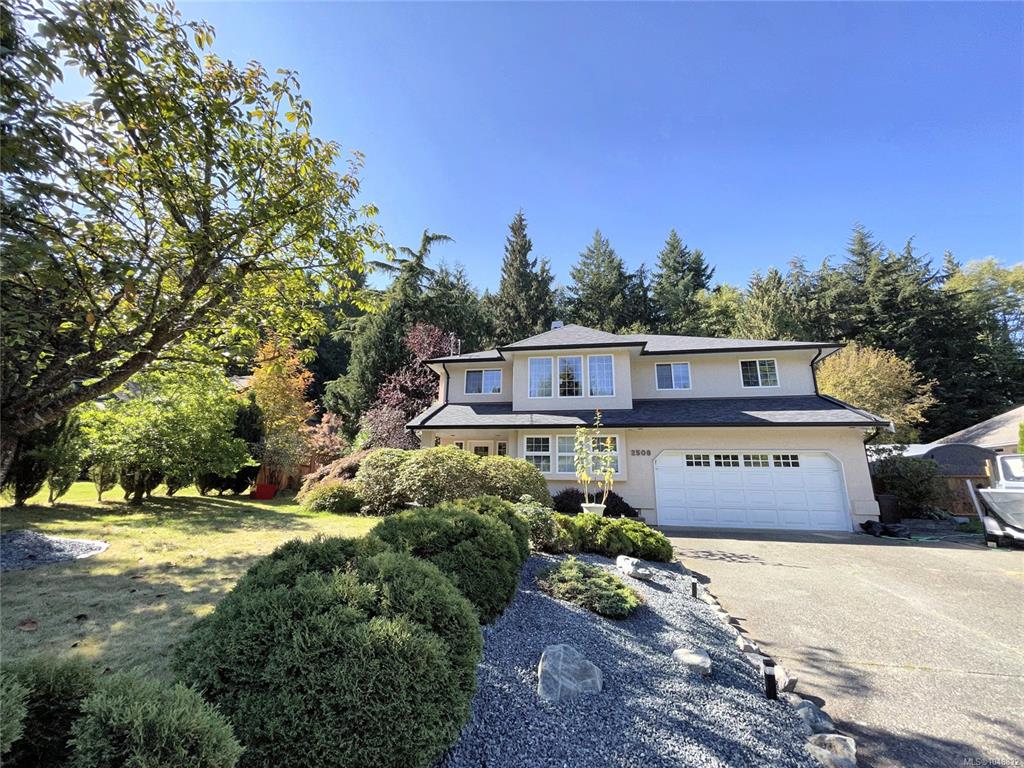 Third View of 2508 Fawn Rd, Mill Bay, BC, V0R 1P2