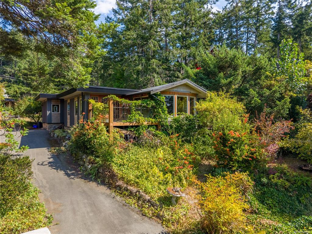 Second View of 3707 Rope Rd, Pender Island, BC, V0N 2M2