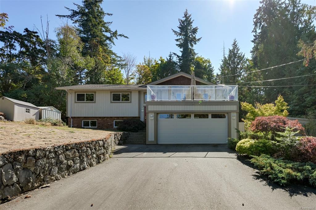 1215 Cloake Hill Rd, 1048848, BC,