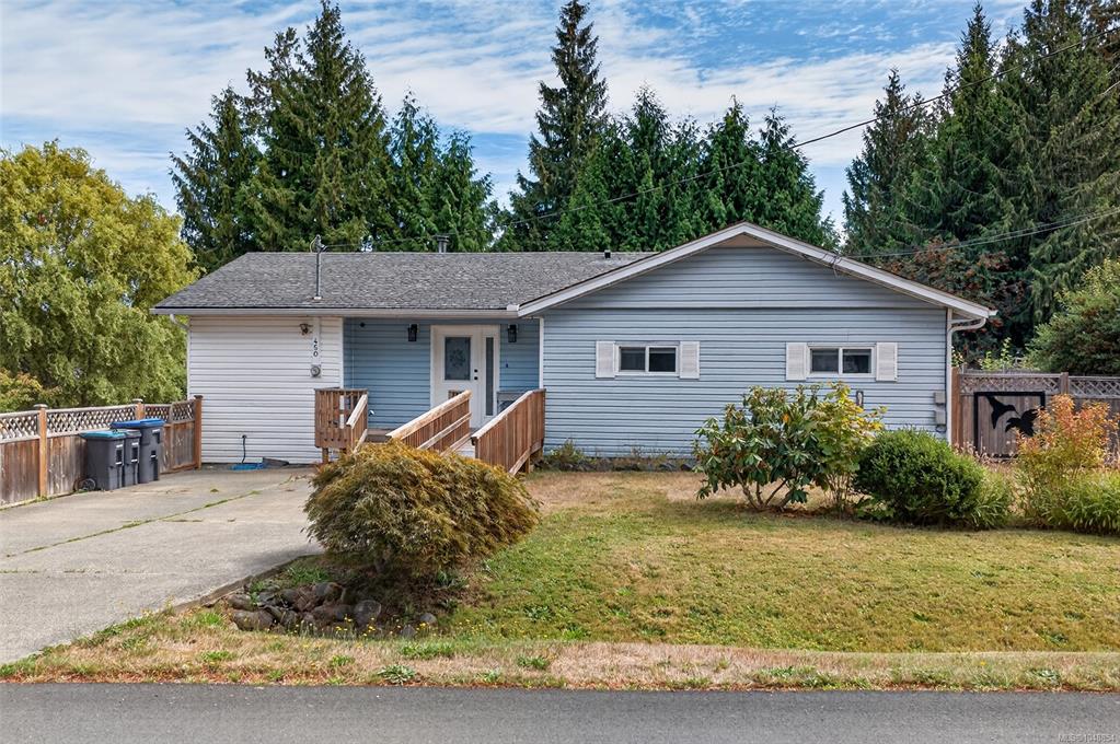 Third View of 450 Aurora St, Parksville, BC, V9P 1L3