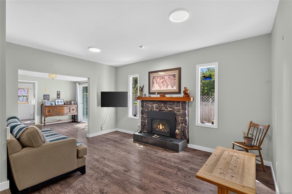 Fourth View of 450 Aurora St, Parksville, BC, V9P 1L3