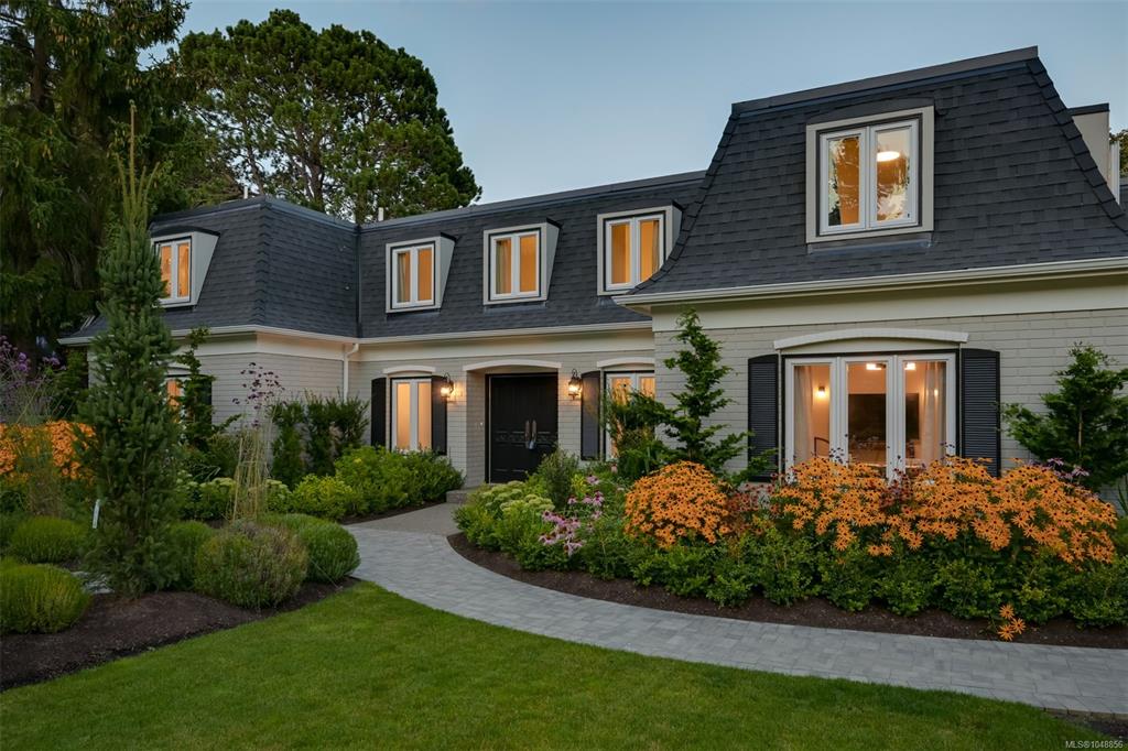 Third View of 3075 Devon Rd, Oak Bay, BC, V8R 6C8