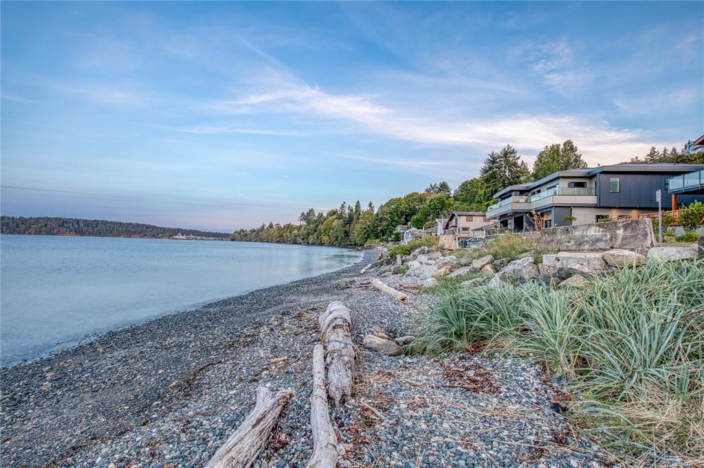 Fifth View of 2600 Randle Rd, Nanaimo, BC, V9S 3X2