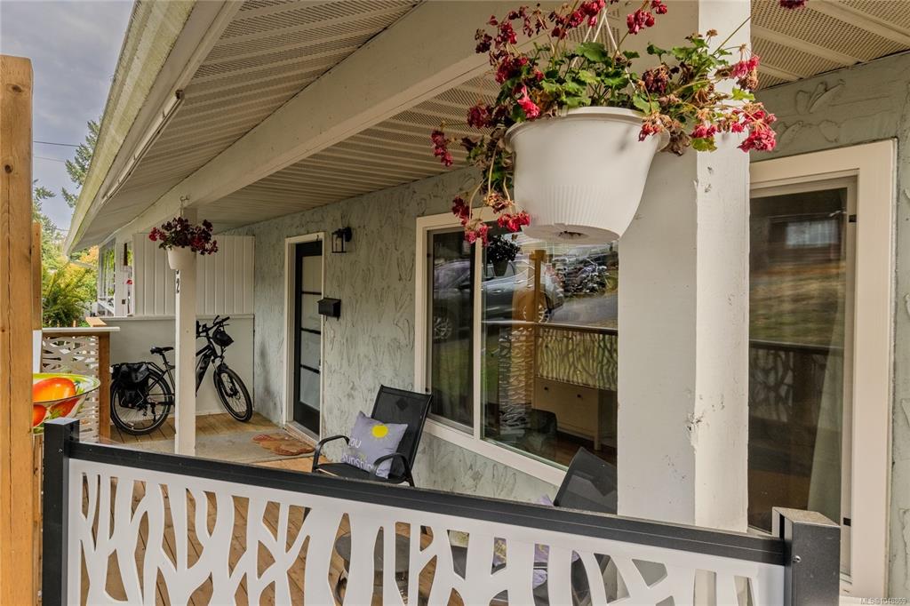 Fourth View of 832 Holly Hill Rd, Nanaimo, BC, V9R 5T1