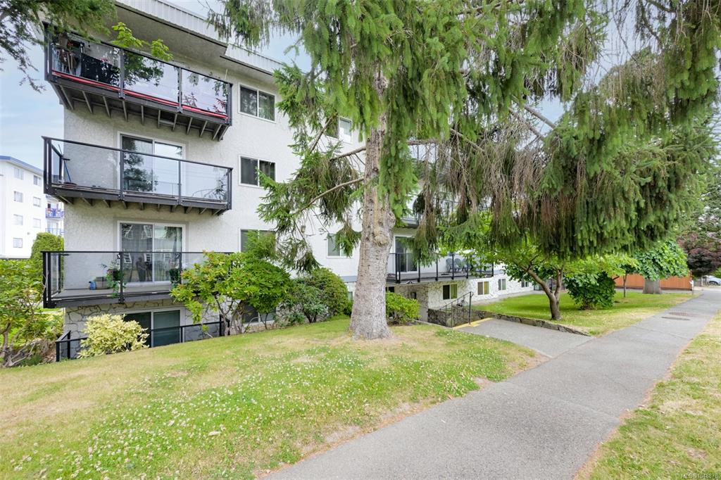 Main View of 859 Carrie St, Esquimalt, BC, V9A 5R5