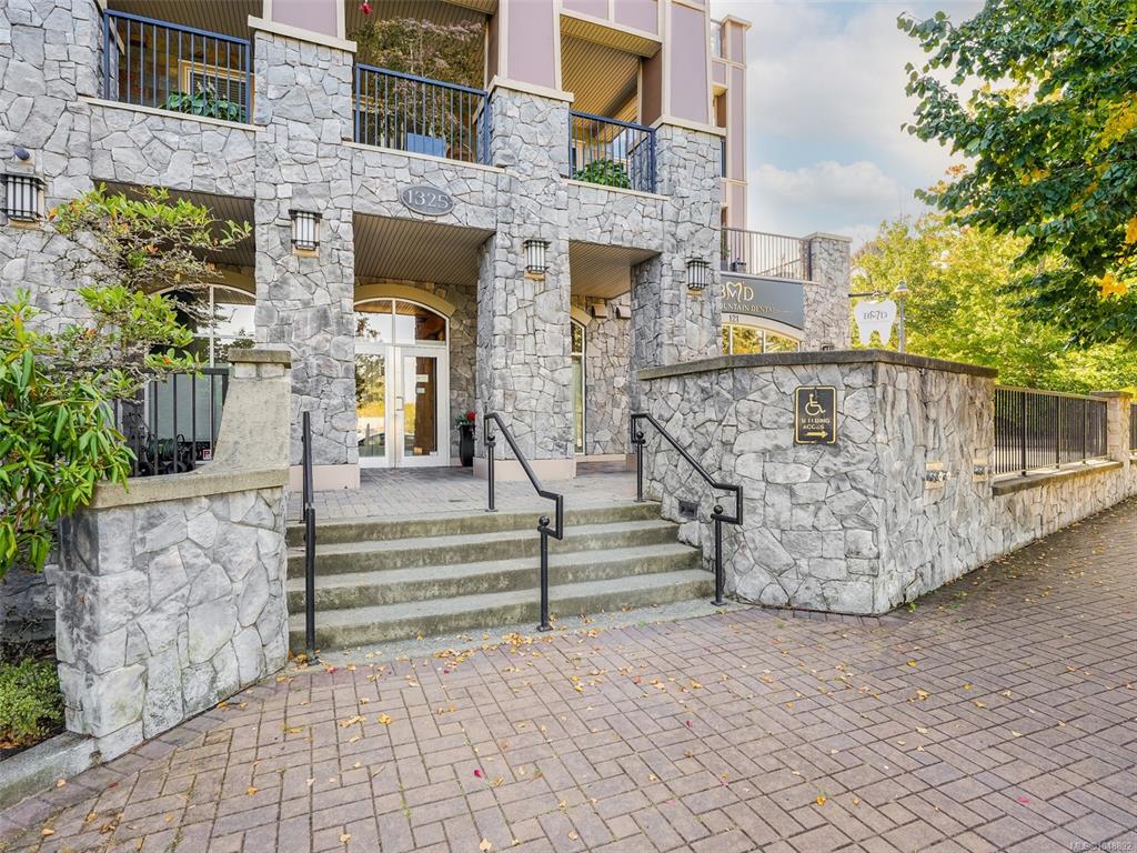1325 Bear Mountain Pkwy, 1048892, BC,