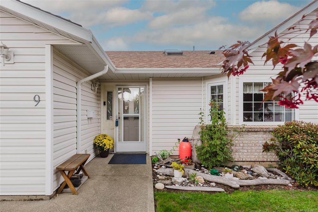 Third View of 1351 Tunner Dr, Courtenay, BC, V9N 8V6