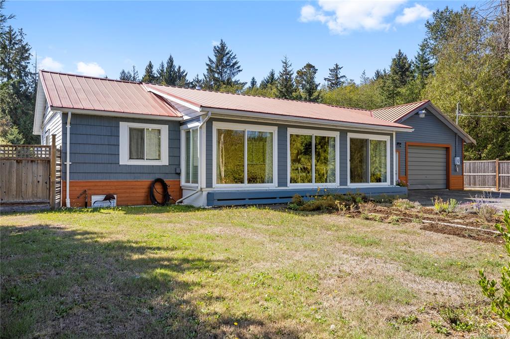 Third View of 5212 Gainsberg Rd, Bowser, BC, V0R 1G0