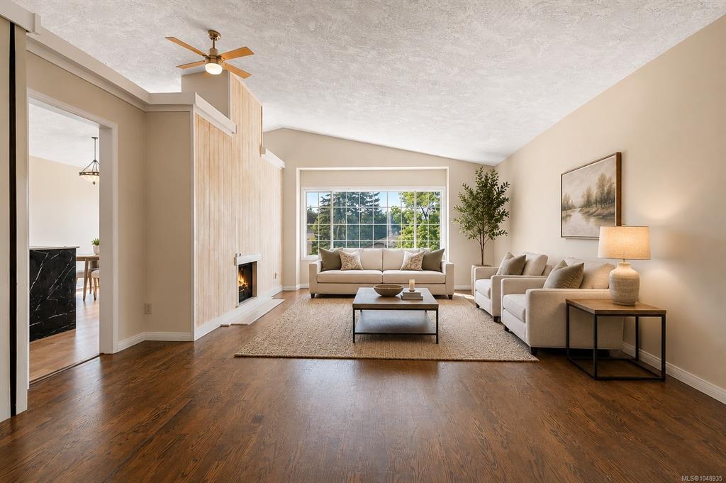 Fifth View of 901 Kentwood Lane, Falcon Ridge Estates, Saanich, BC, V8Y 2Y7